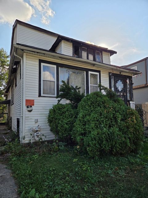 1745 W Steuben Street Chicago IL 60643