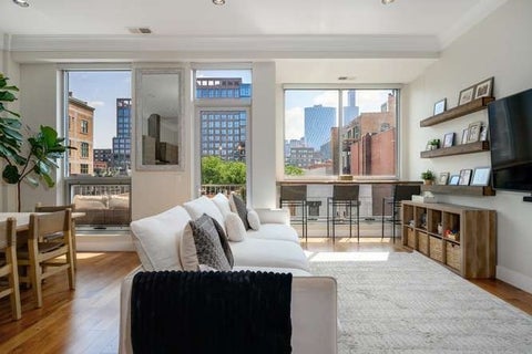 Photo of 16 N Carpenter Street #4N, Chicago, IL 60607 (MLS # 12748166)