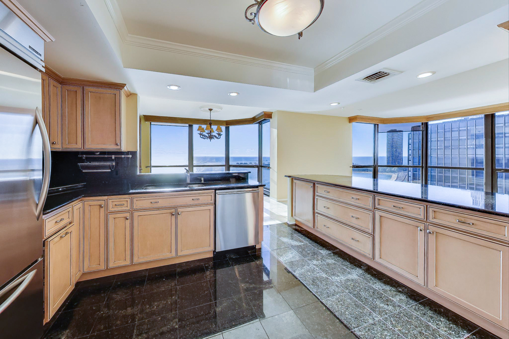 990 N Lake Shore Drive 26A