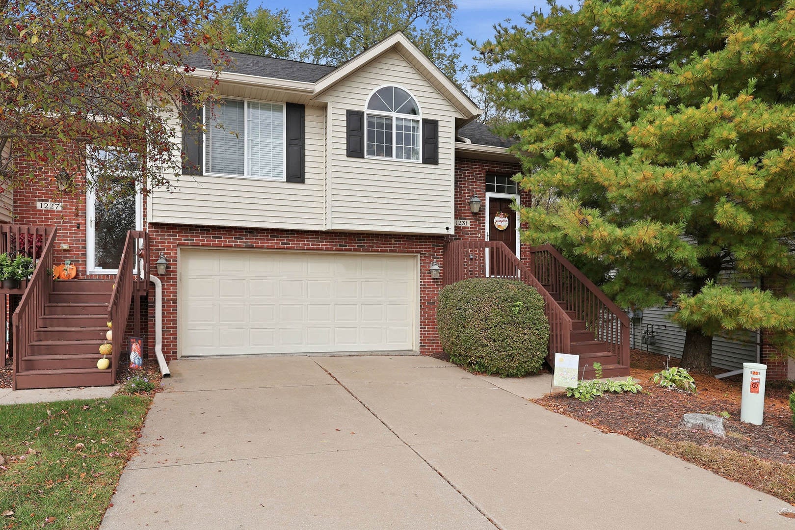 1231 33rd Ave Circle