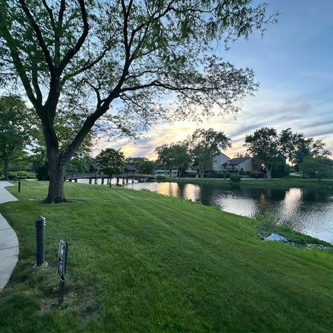 Tiny photo for 12 Kent Court, Willowbrook, IL 60527 (MLS # 12686679)