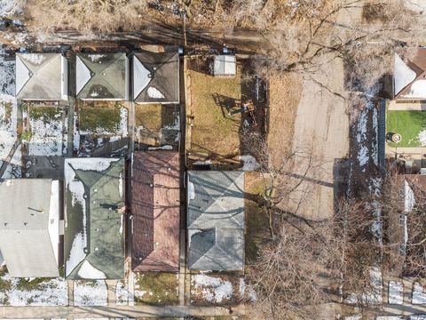 Tiny photo for 13059 S Buffalo Avenue, Chicago, IL 60633 (MLS # 12534270)