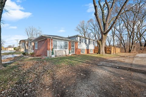 Tiny photo for 13059 S Buffalo Avenue, Chicago, IL 60633 (MLS # 12534270)