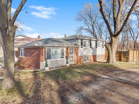 Photo of 13059 S Buffalo Avenue, Chicago, IL 60633 (MLS # 12534270)