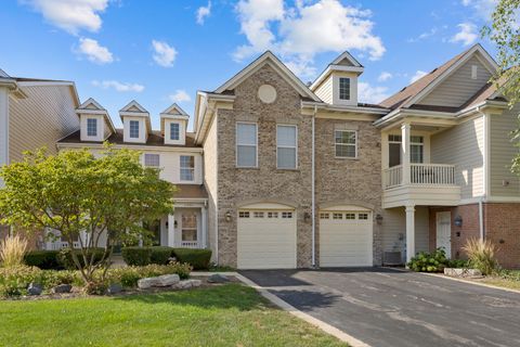 Photo of 1385 SCARBORO Road #204, Schaumburg, IL 60193 (MLS # 12211159)