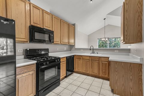 Tiny photo for 161 Lucerne Court, Wheeling, IL 60090 (MLS # 12491165)