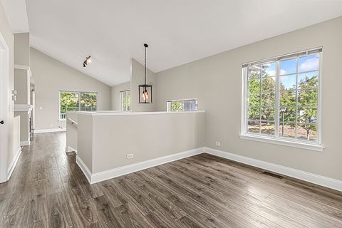 Tiny photo for 161 Lucerne Court, Wheeling, IL 60090 (MLS # 12491165)