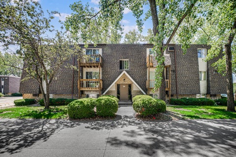 Tiny photo for 214 MADISON Street #2B, Joliet, IL 60435 (MLS # 12754885)