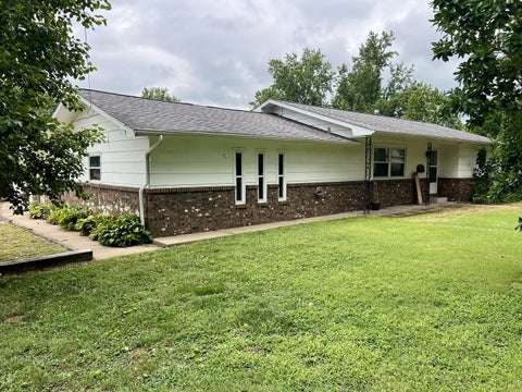 Photo of 207 W 13TH Street, Johnston City, IL 62951 (MLS # 12719092)