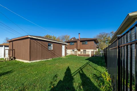 A home in Oak Lawn