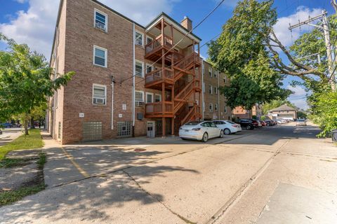 Tiny photo for 2135 Central Street #3W, Evanston, IL 60201 (MLS # 12477681)