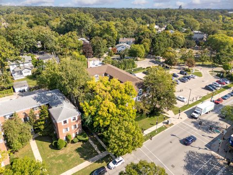 Tiny photo for 2135 Central Street #3W, Evanston, IL 60201 (MLS # 12477681)