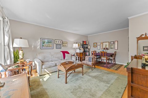 Tiny photo for 2135 Central Street #3W, Evanston, IL 60201 (MLS # 12477681)