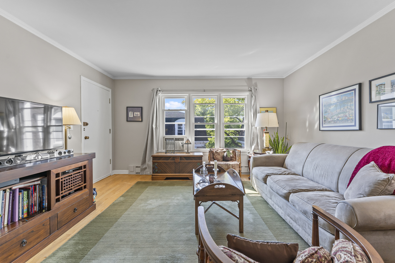 2135 Central Street 3W