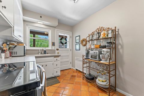 Tiny photo for 2135 Central Street #3W, Evanston, IL 60201 (MLS # 12477681)