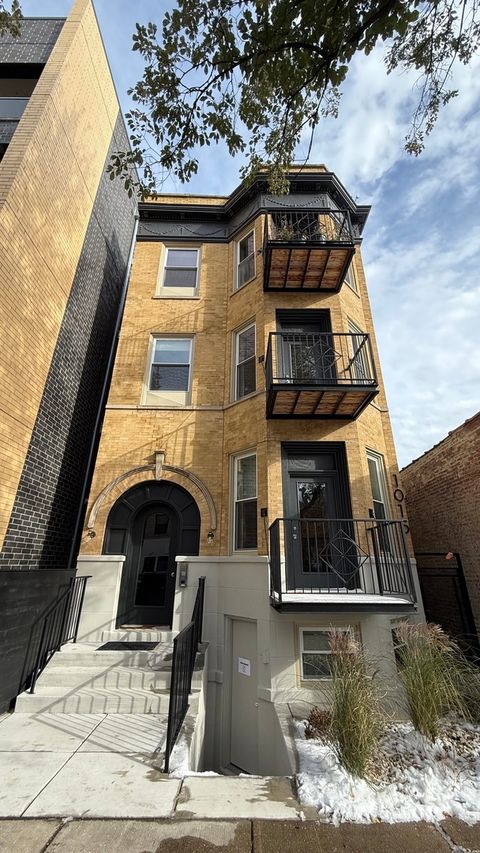 1015 N California Avenue 1F Chicago IL 60622