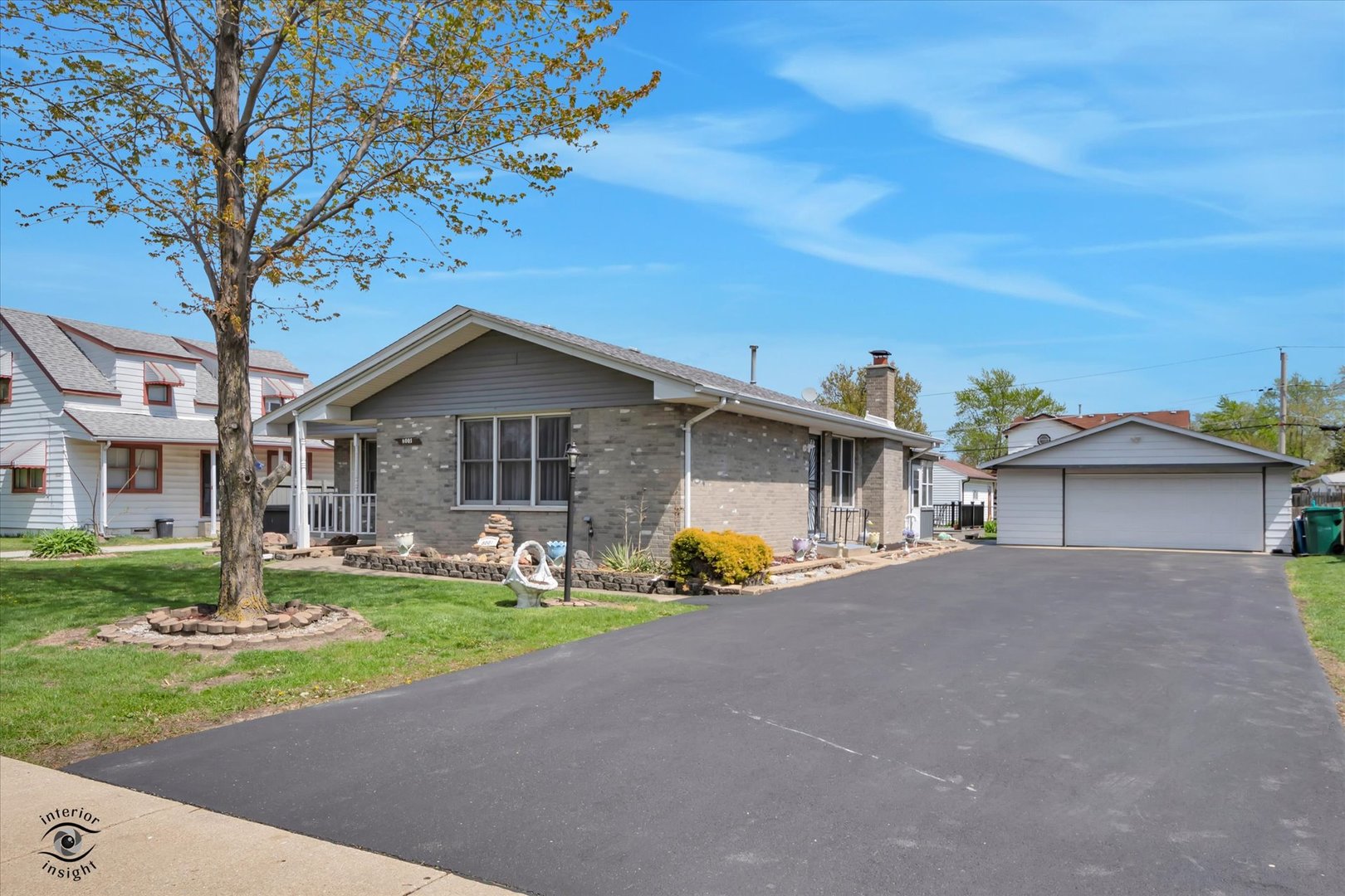 8001 Lockwood Avenue