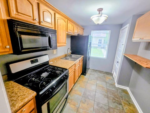 Tiny photo for 1640 N Prairie Avenue, Crest Hill, IL 60403 (MLS # 12639408)