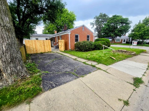 Tiny photo for 1640 N Prairie Avenue, Crest Hill, IL 60403 (MLS # 12639408)