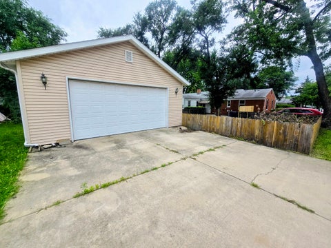 Tiny photo for 1640 N Prairie Avenue, Crest Hill, IL 60403 (MLS # 12639408)