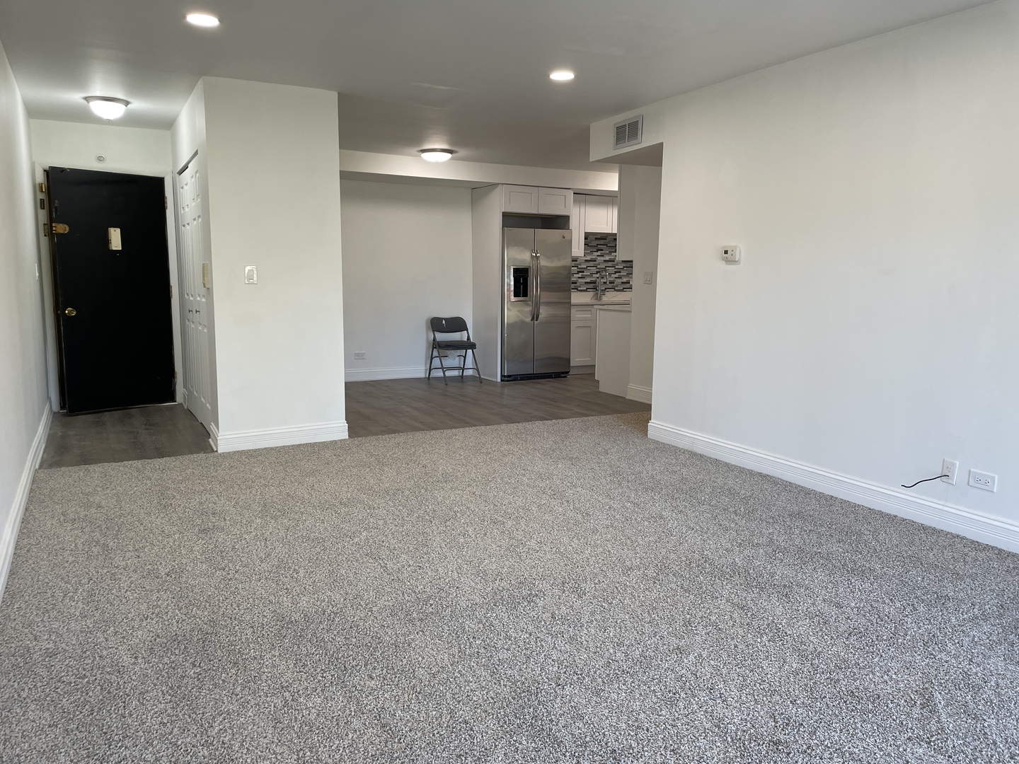 16W525 Mockingbird Lane 102