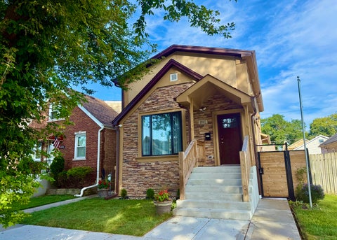 Photo of 3337 N Orange Avenue, Chicago, IL 60634 (MLS # 12781280)