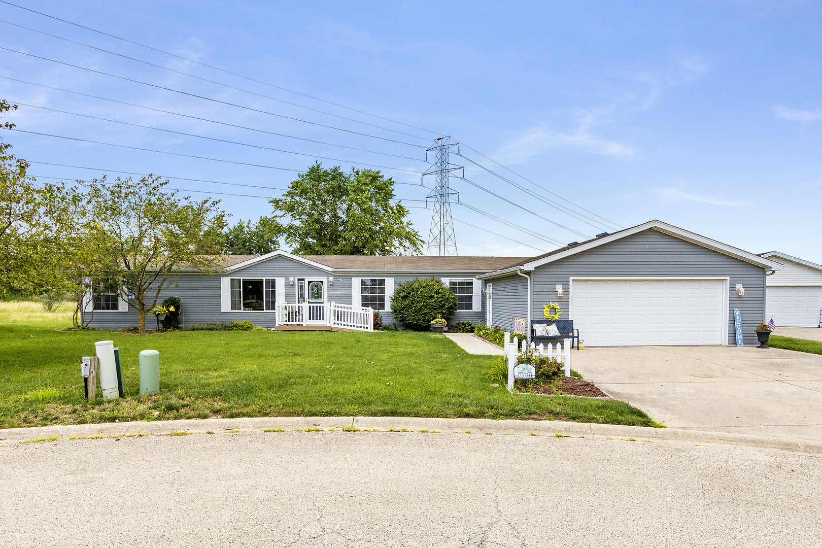 View Channahon, IL 60410 property