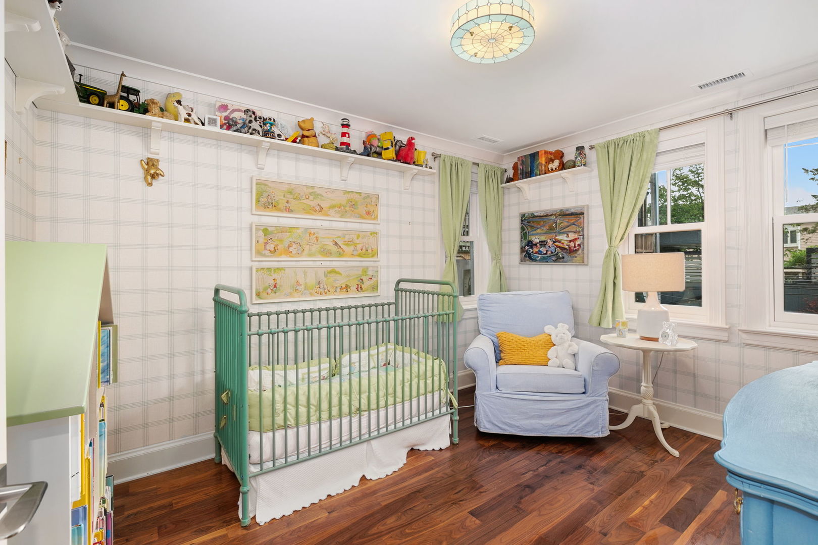 Chicago, Illinois 60614, United States, 4 Bedrooms Bedrooms, ,3 BathroomsBathrooms,Residential,Active,230721