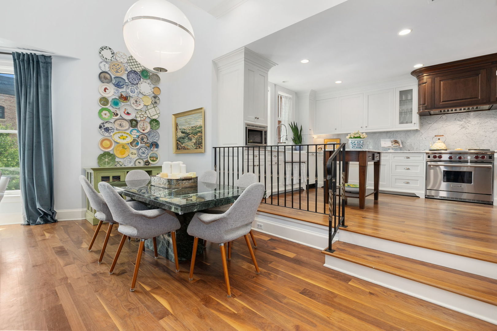 Chicago, Illinois 60614, United States, 4 Bedrooms Bedrooms, ,3 BathroomsBathrooms,Residential,Active,230721