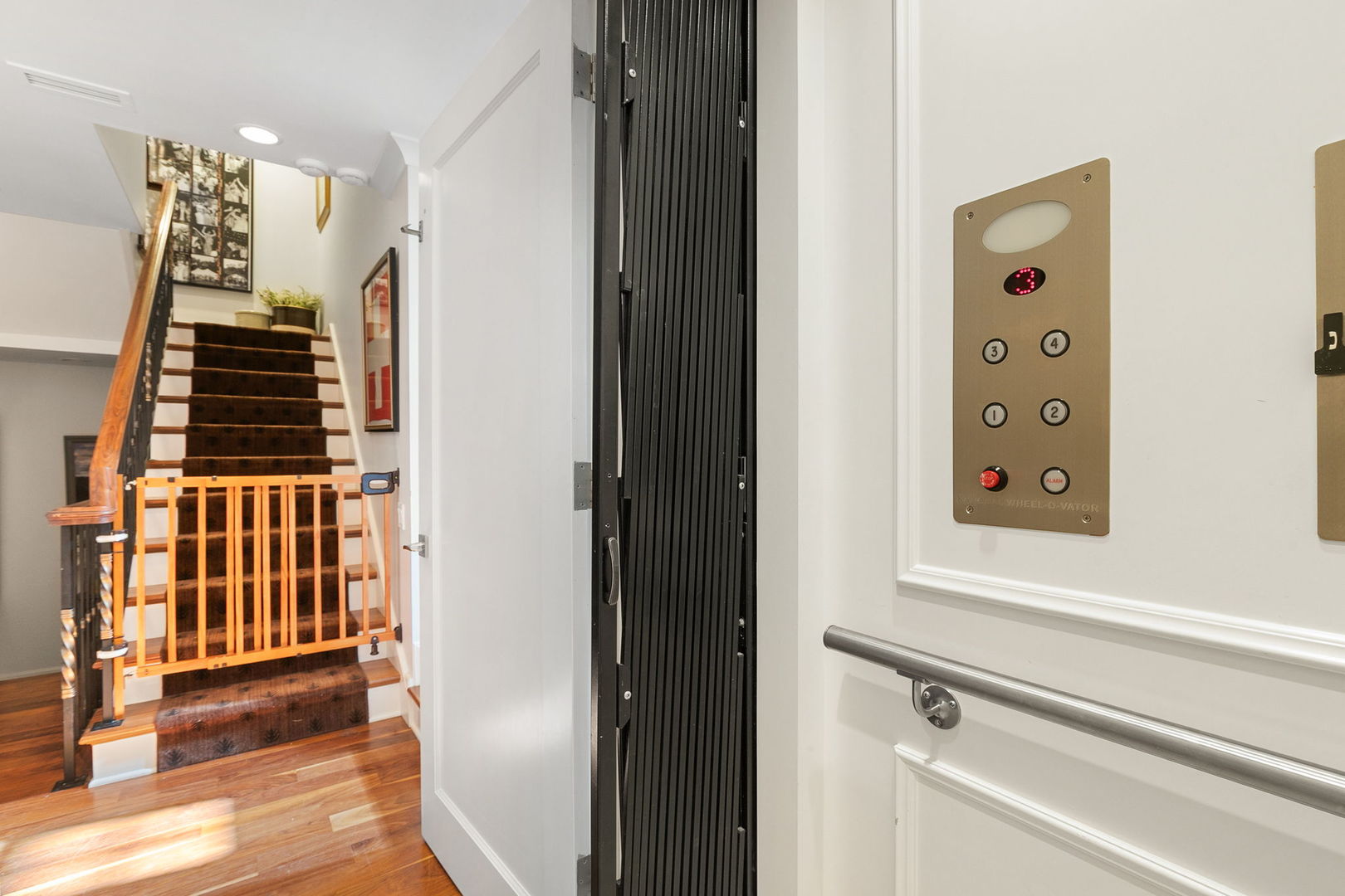 Chicago, Illinois 60614, United States, 4 Bedrooms Bedrooms, ,3 BathroomsBathrooms,Residential,Active,230721