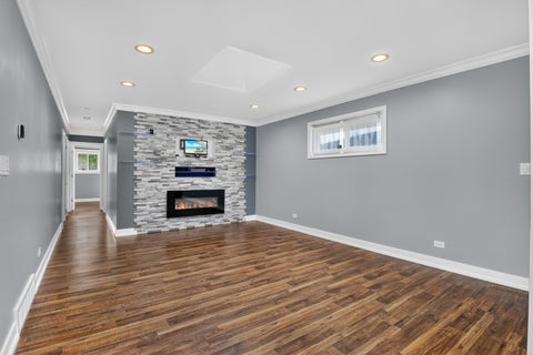 Tiny photo for 576 Dara James Road, Des Plaines, IL 60016 (MLS # 12714075)