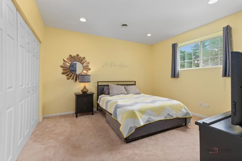 Tiny photo for 1679 N Stanwich Road, Vernon Hills, IL 60061 (MLS # 12669964)