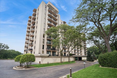 Photo of 190 S Wood Dale Road #710, Wood Dale, IL 60191 (MLS # 12742767)