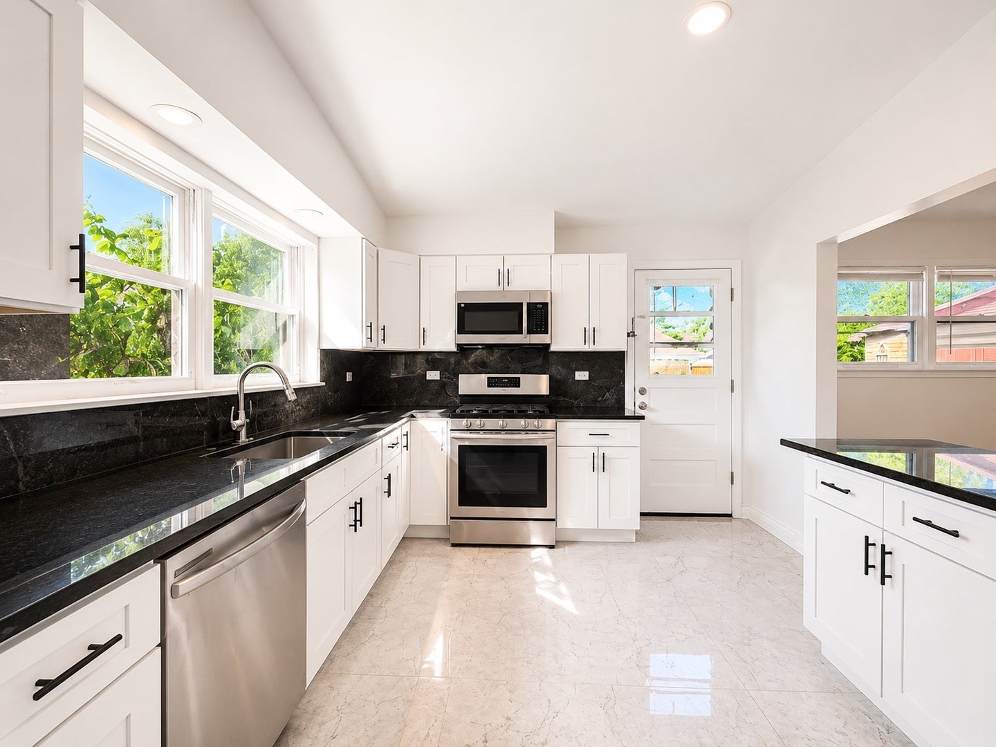 406 SUNSET Drive