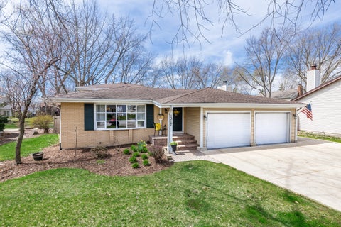 Photo of 1317 Carol Lane, Naperville, IL 60565 (MLS # 12668871)