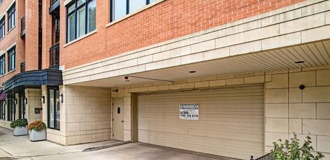 Tiny photo for 106 S Ridgeland Avenue #412, Oak Park, IL 60302 (MLS # 12568339)