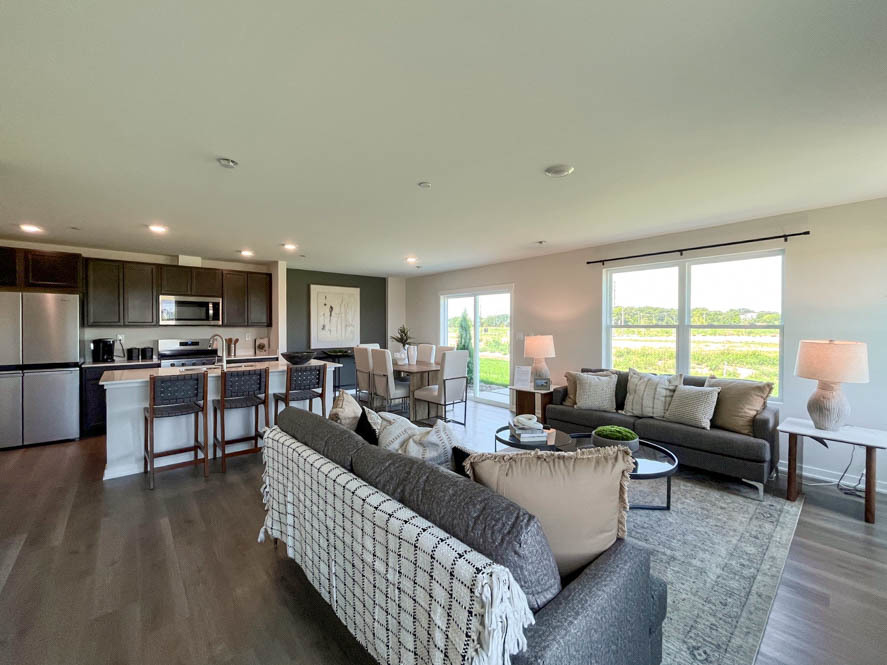 3537 Richardson Circle