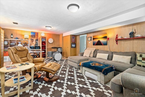 Tiny photo for 532 N Redfield Court, Park Ridge, IL 60068 (MLS # 12764986)