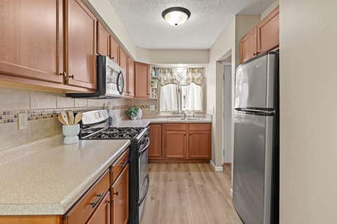 Tiny photo for 3602 Cedarwood Court, Bettendorf, IA 52722 (MLS # 12706861)