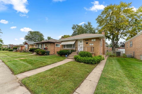 Tiny photo for 14341 Kimbark Avenue, Dolton, IL 60419 (MLS # 12765564)