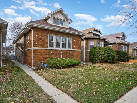 Tiny photo for 3742 Clinton Avenue, Berwyn, IL 60402 (MLS # 12610890)