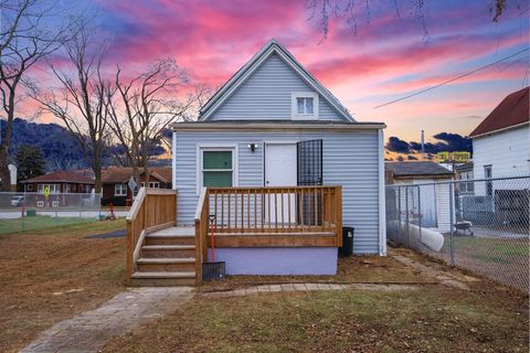 A home in Hazel Crest