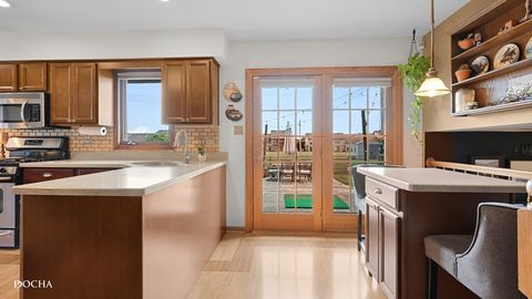 Tiny photo for 16149 Eagle Ridge Drive, Tinley Park, IL 60477 (MLS # 12651230)