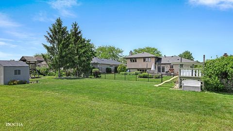Tiny photo for 16149 Eagle Ridge Drive, Tinley Park, IL 60477 (MLS # 12651230)