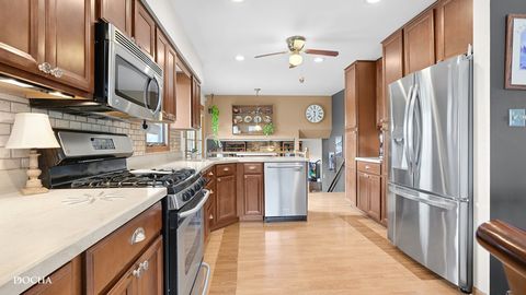 Tiny photo for 16149 Eagle Ridge Drive, Tinley Park, IL 60477 (MLS # 12651230)
