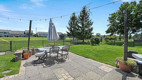 Tiny photo for 16149 Eagle Ridge Drive, Tinley Park, IL 60477 (MLS # 12651230)