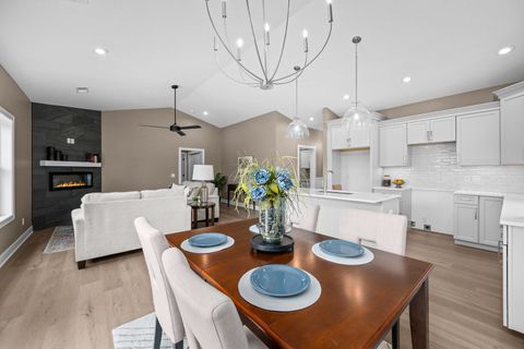 Tiny photo for 1266 33RD Avenue Circle, Silvis, IL 61282 (MLS # QC4267065)