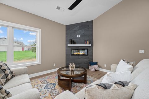 Tiny photo for 1266 33RD Avenue Circle, Silvis, IL 61282 (MLS # QC4267065)