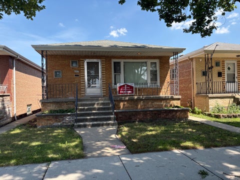 Photo of 4313 S Kedvale Avenue, Chicago, IL 60632 (MLS # 12719808)
