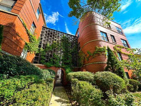 7425 N Sheridan Road GE Chicago IL 60626